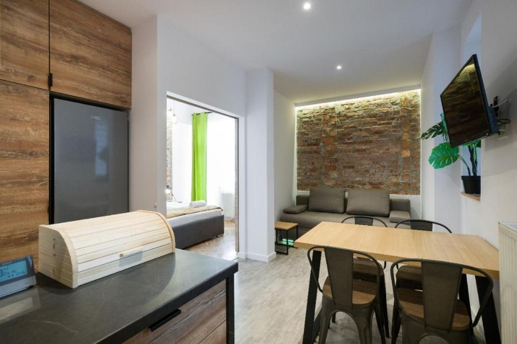 Fancy Apartments With Lift And A/C كراكوفيا المظهر الخارجي الصورة